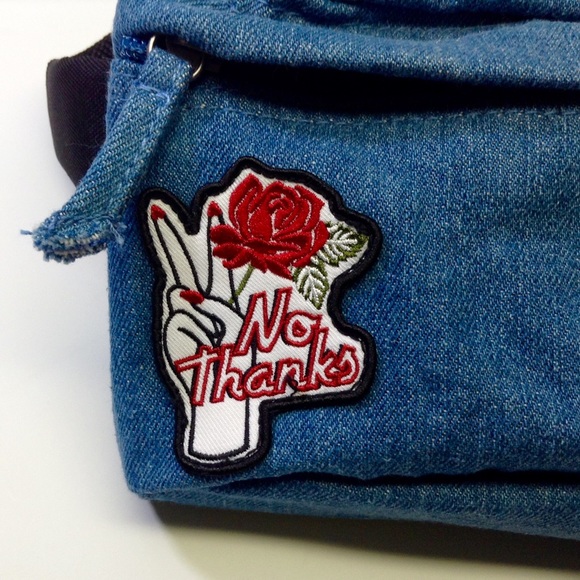 NWT VANS Denim Fanny Pack Embroidered Roses - Picture 5 of 6